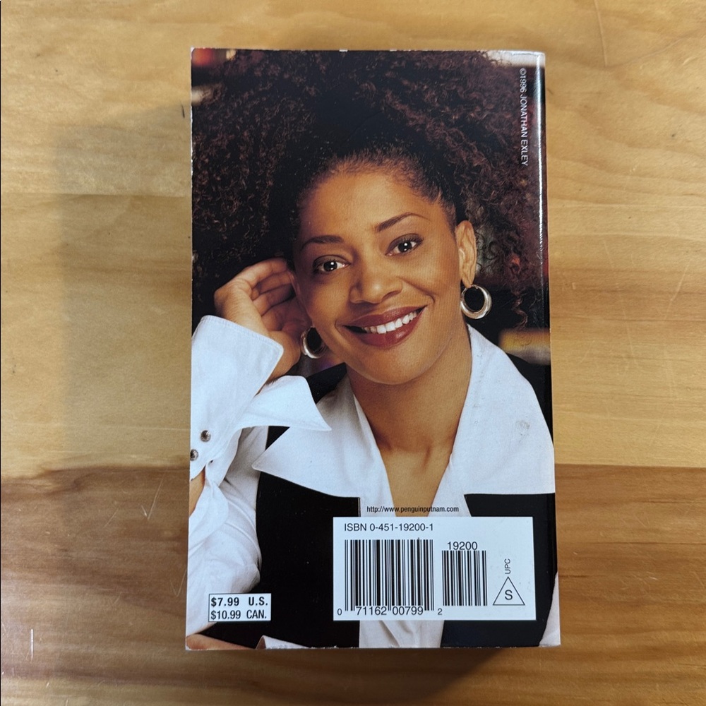 📚2/$6 - Picture 2 of 12